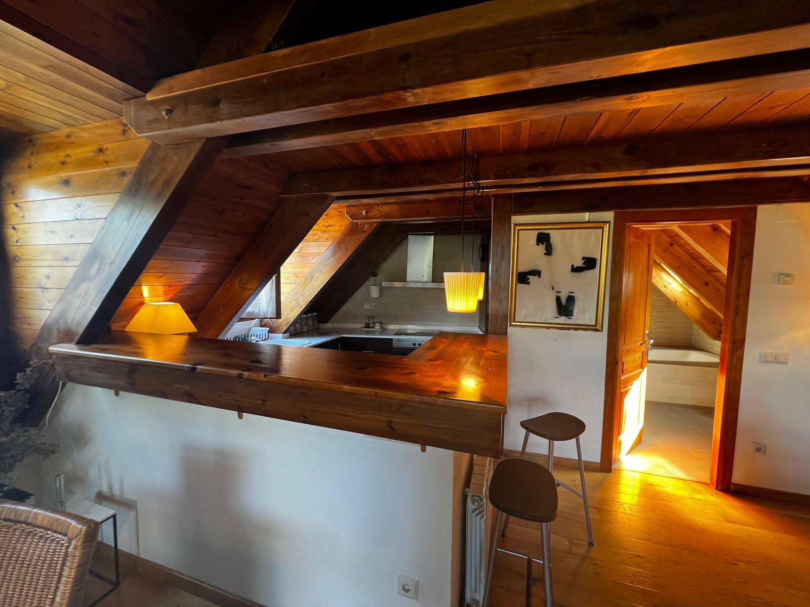 Mezzanine avec charpente bois